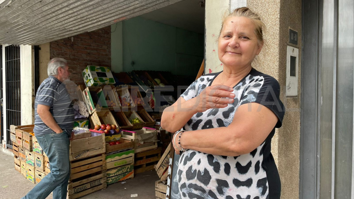 Marta sufrió un brutal ataque este miércoles a la mañana cuando atendía su verdulería en Pedro Vittori y Mariano Comas.&nbsp;