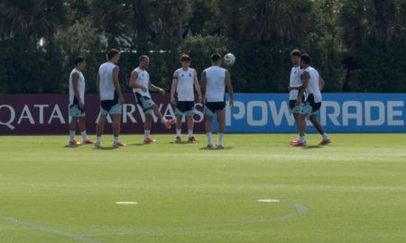 La Selección Argentina entrenó a puertas abiertas: Cuti Romero la única duda para enfrentar a Cabo Verde. La Selección Argentina entrenó a puertas abiertas: Cuti Romero la única duda para enfrentar a Cabo Verde.