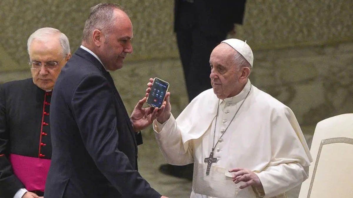 Tras la breve comunicación