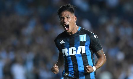 Matías Zaracho deja Racing y se convertirá en jugador del Atlético Mineiro a cambio de seis millones de dólares por el 50% de su pase. Matías Zaracho deja Racing y se convertirá en jugador del Atlético Mineiro a cambio de seis millones de dólares por el 50% de su pase.