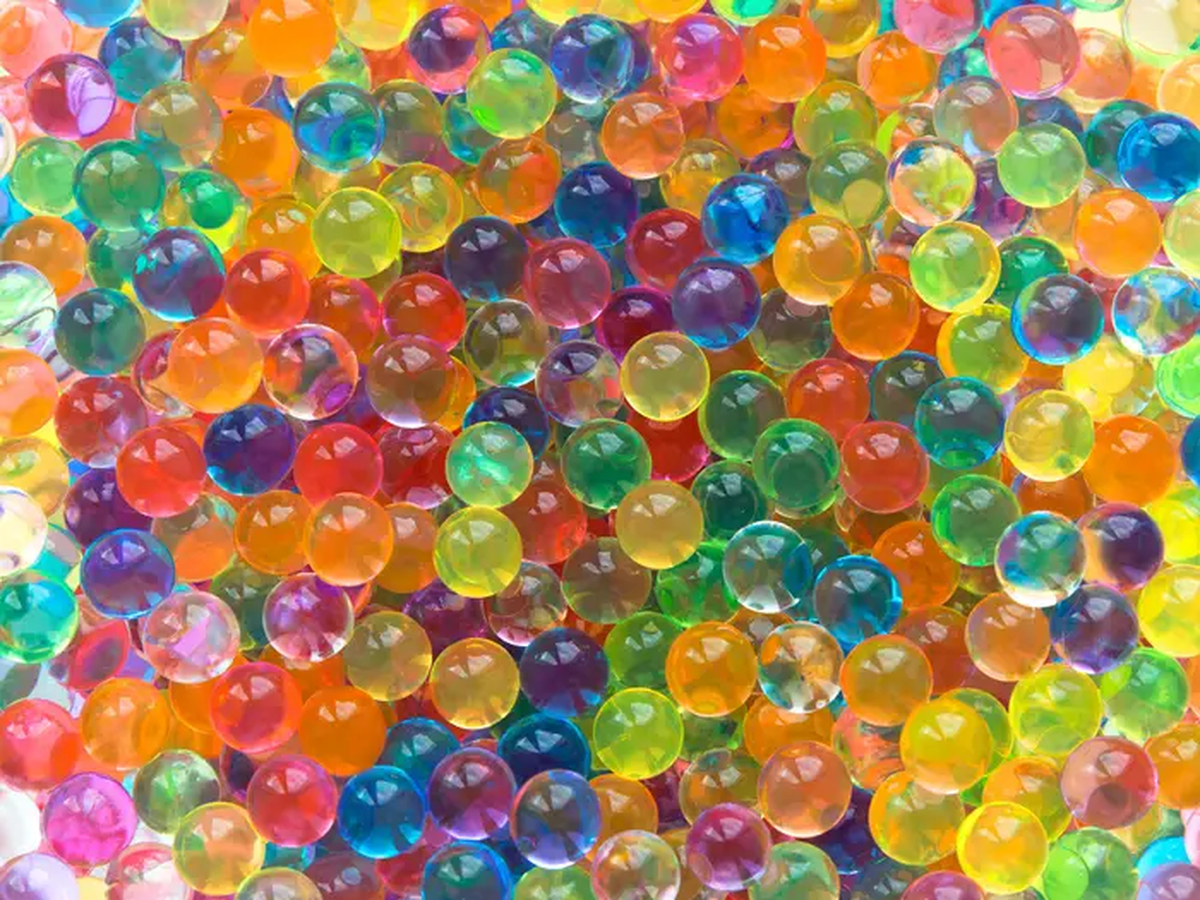Las orbeez son suaves al tacto pero pueden causar daño al impactar con mucha fuerza.