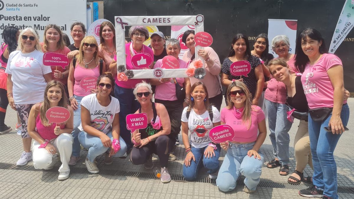 La Cámara de Mujeres Empresarias y Emprendedoras de Santa Fe realizó una jornada de concientización con muchas actividades en la peatonal.