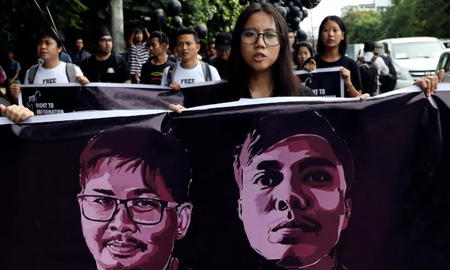 Myanmar viven momentos de tensión luego del golpe militar y las fuerzas de seguridad incrementan la represión. Hay al menos dos manifestantes que fallecieron y desapareció un periodista. Myanmar viven momentos de tensión luego del golpe militar y las fuerzas de seguridad incrementan la represión. Hay al menos dos manifestantes que fallecieron y desapareció un periodista.