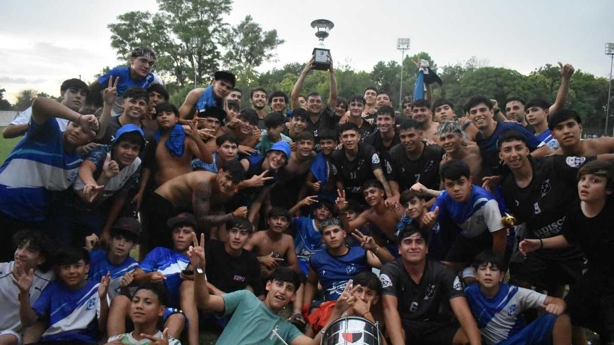 Banco Provincial se quedó con el torneo clausura y jugará ante Las Flores por el ascenso. Foto: Camila Vera Damiani.