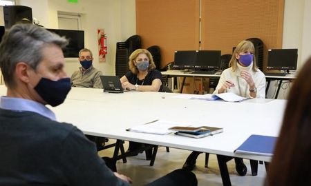 Los funcionarios presentes en la reunión interministerial para analizar la situación de coronavirus en la provincia. Los funcionarios presentes en la reunión interministerial para analizar la situación de coronavirus en la provincia.