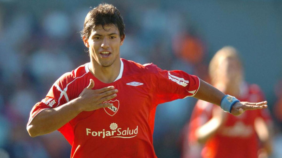 El Kun no volverá por el momento a Independiente.