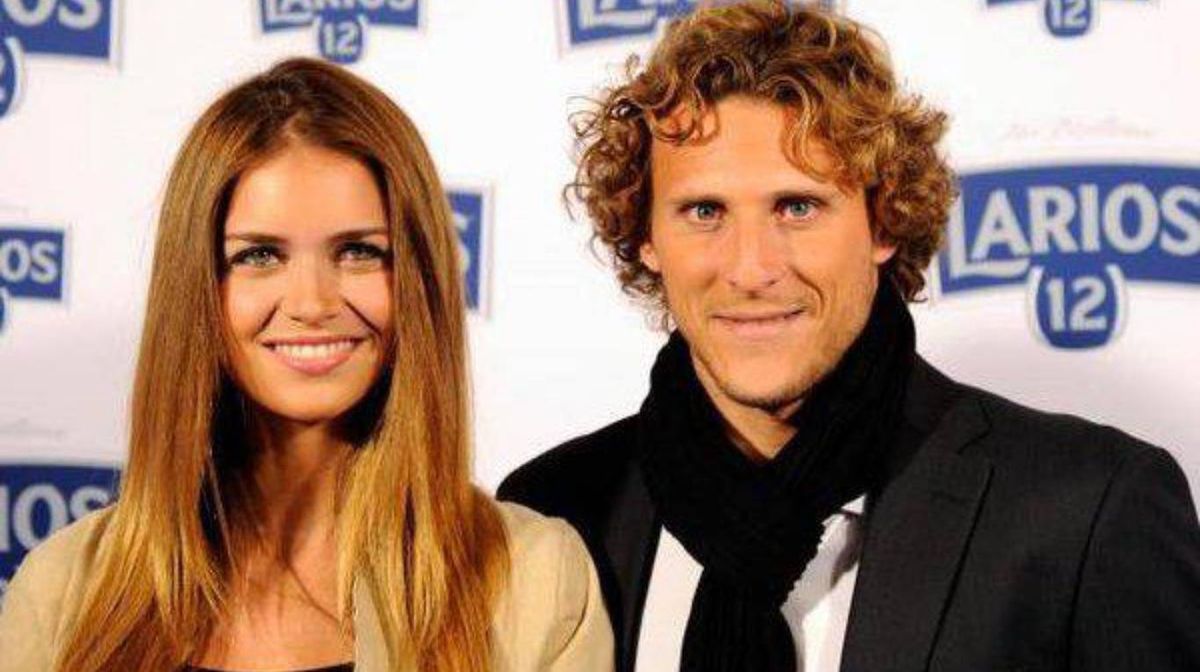 Diego Forlán y Zaira Nara, un romance que duró 3 años. Diego Forlán y Zaira Nara, un romance que duró 3 años.