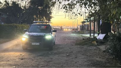 Tensión en Villa del Parque: al menos diez personas agredieron a piedrazos a la Policía