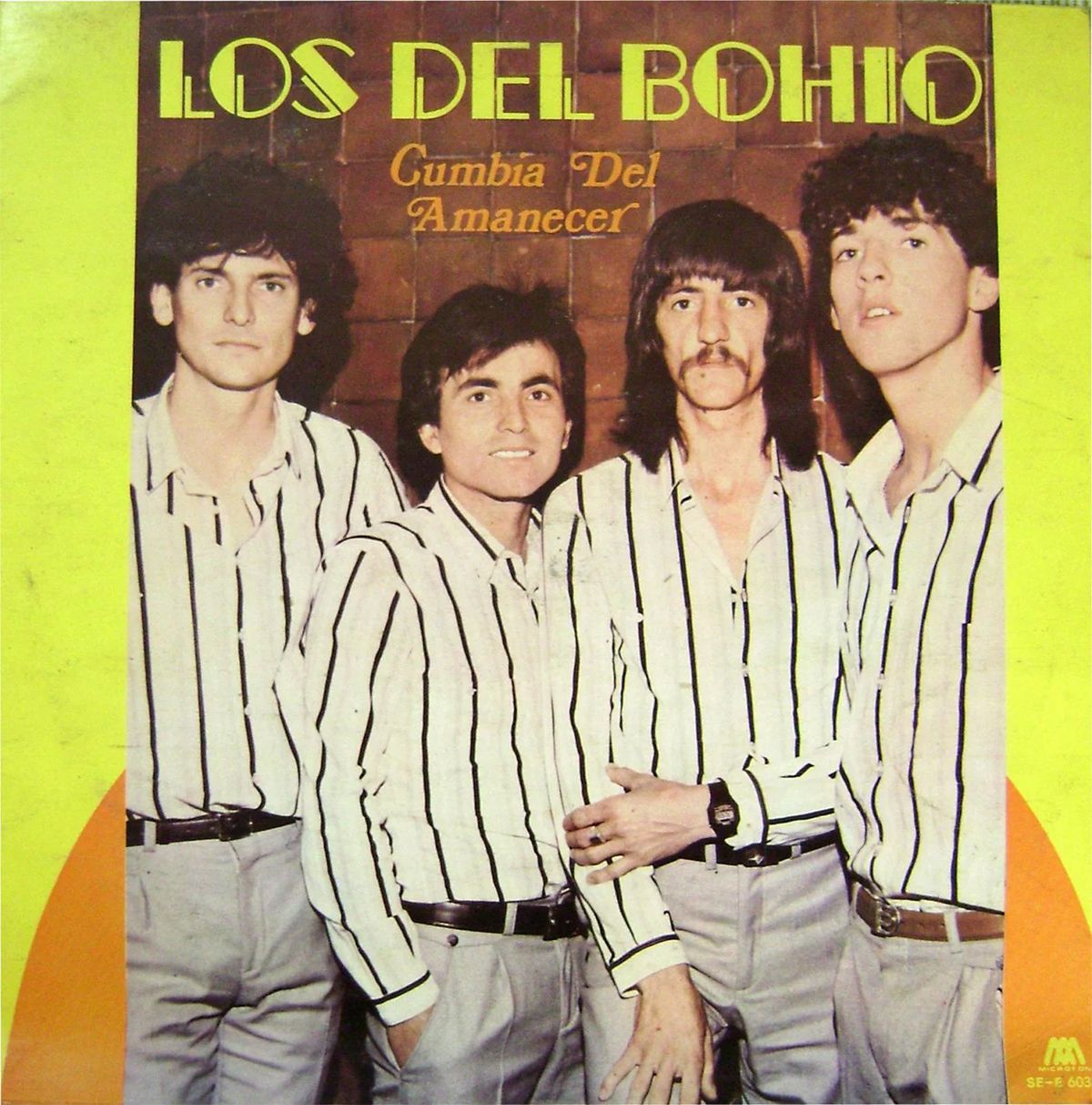 Los del Bohio, la banda fundada por Juan Carlos Denis en 1976: pioneros de la cumbia santafesina con guitarra. Los del Bohio, la banda fundada por Juan Carlos Denis en 1976: pioneros de la cumbia santafesina con guitarra.