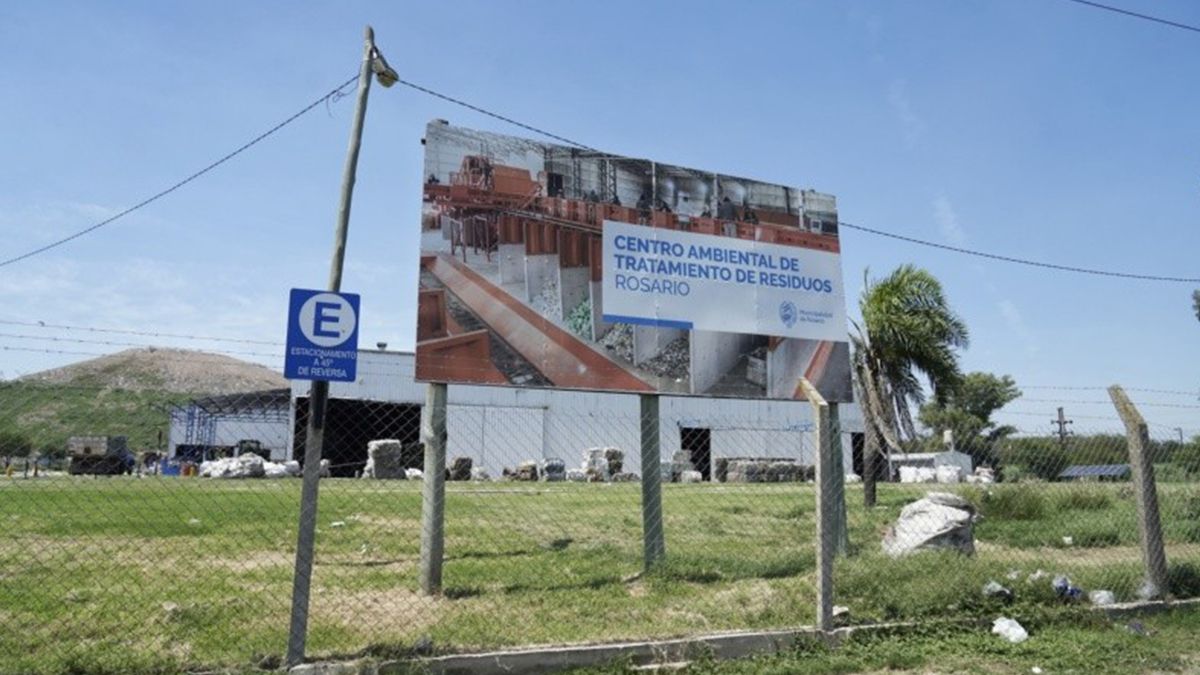 La planta está ubicada en Las Palmeras 4800, en el límite con Pérez. La planta está ubicada en Las Palmeras 4800, en el límite con Pérez.