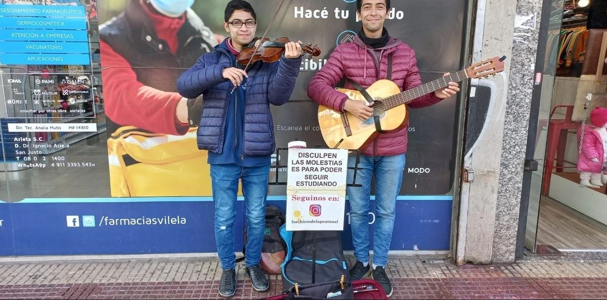 Agustín y Tomás Ojeda son estudiantes del Conservatorio de Morón.