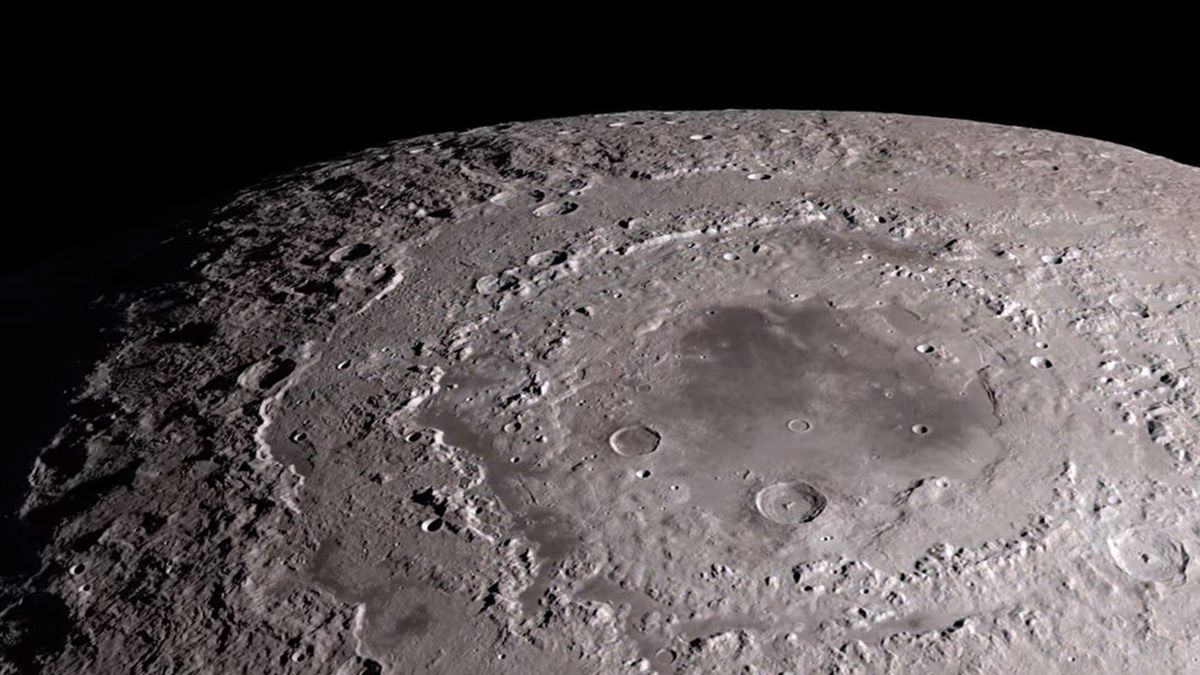 Nuevos datos apuntan a que la Luna es más metálica de lo que se creía.