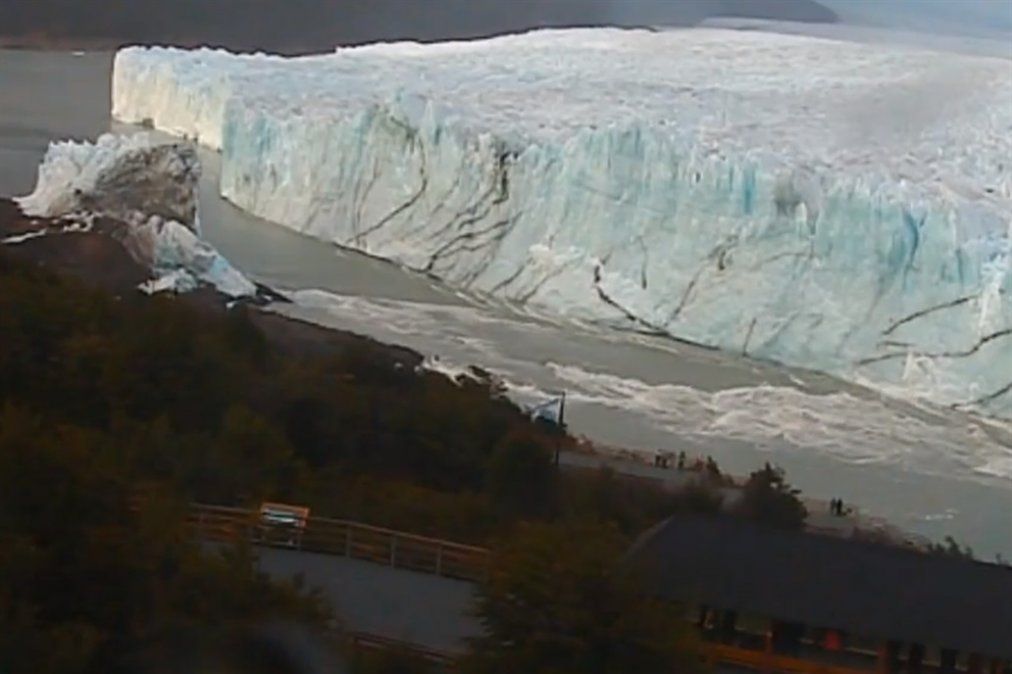 Se cayó el puente de hielo del Perito Moreno