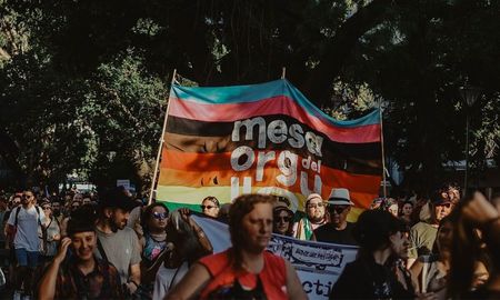 La Mesa del Orgullo concentrará este jueves por la mañana en la explanada de la Legislatura. La Mesa del Orgullo concentrará este jueves por la mañana en la explanada de la Legislatura.