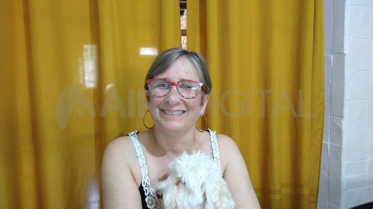 Andrea, mamá de la joven estudiante asaltada, contó la historia en AIRE.