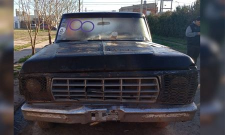 La camioneta fue secuestrada en uno de los allanamietos en Coronel Dorrego