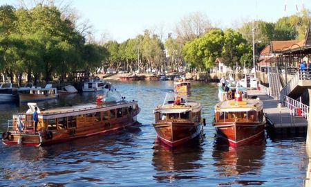 Escapada a la Venecia de Argentina en Buenos Aires, entre pequeños canales y senderos, ideal para descansar. Escapada a la Venecia de Argentina en Buenos Aires, entre pequeños canales y senderos, ideal para descansar.