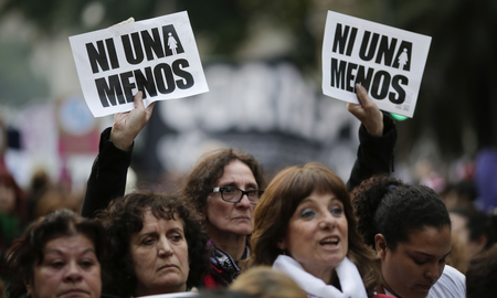 En lo que va del 2021, se registraron en Argentina 94 femicidios, femicidios vinculados y trans-travesticidios, es decir, uno cada 38 horas. En lo que va del 2021, se registraron en Argentina 94 femicidios, femicidios vinculados y trans-travesticidios, es decir, uno cada 38 horas.