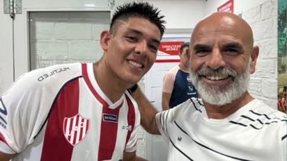 Sportivo Las Parejas, rendido ante Diego Armando Díaz, la nueva figura de Unión