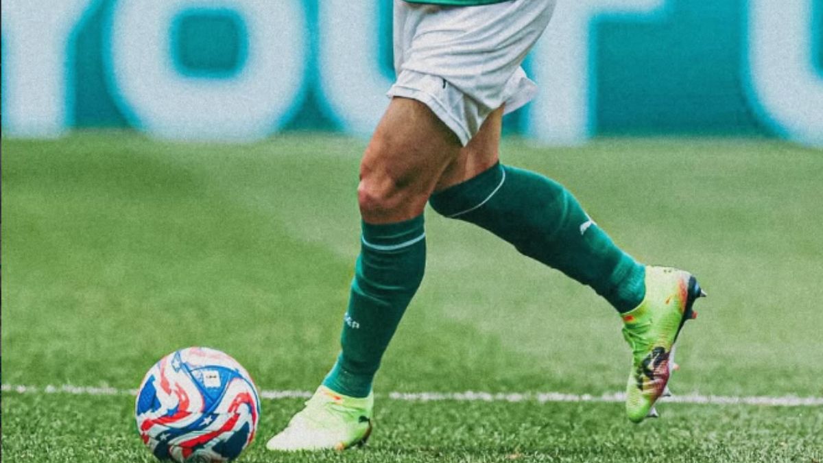 Agust&iacute;n Giay no ten&iacute;a botines debido a que estaba de licencia.