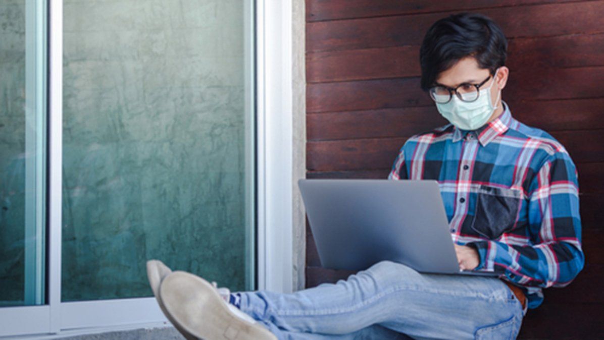 En cuanto al confinamiento, el 35% indica que se adapta muy bien al trabajo remoto, y el 29% señala que lo hace bien, aunque preferiría la modalidad mixta.