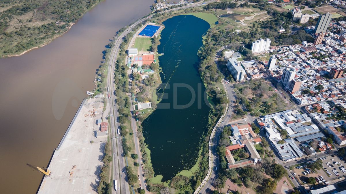 Así se ve el embalsado en el lago del Parque del Sur desde el drone de AIRE. Así se ve el embalsado en el lago del Parque del Sur desde el drone de AIRE.