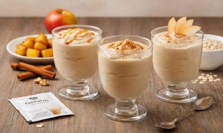 Podés decorar con hilos de caramelo o frutos secos para darle un contraste crocante a la suavidad de la manzana. Podés decorar con hilos de caramelo o frutos secos para darle un contraste crocante a la suavidad de la manzana.