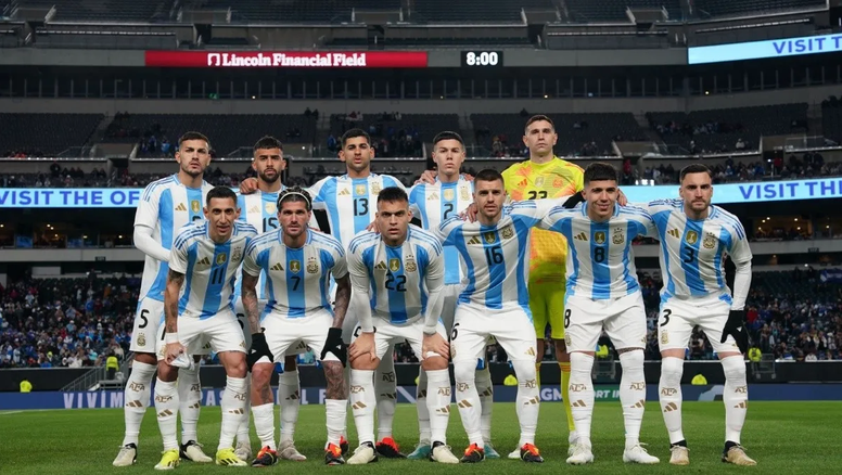La Selección Argentina enfrenta a Costa Rica sin Lionel Messi