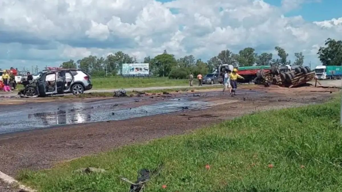 El accidente ocurrió en el cruce de la ruta nacional 34 y la ruta provincial 39. El accidente ocurrió en el cruce de la ruta nacional 34 y la ruta provincial 39.