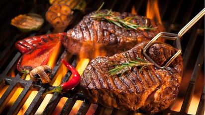 Ni chimichurri ni salsa criolla: el ingrediente secreto para realzar el sabor de la carne a la parrilla