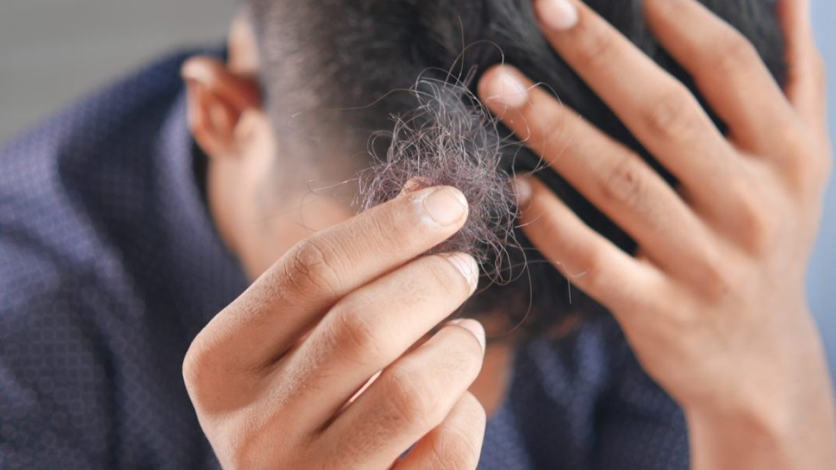 Qué significa soñar que se te cae el pelo Qué significa soñar que se te cae el pelo