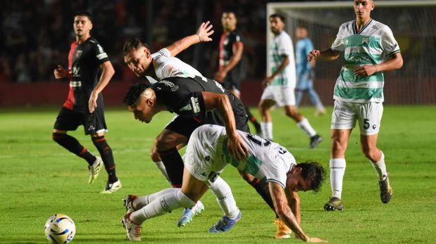 En un partido luchado, Colón y Ferro empataron 1 a 1 en Santa Fe.