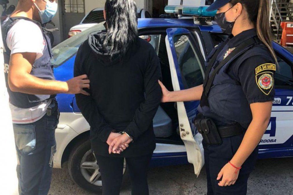 Florencia Álvarez se entregó este lunes en la Fiscalía de Instrucción del segundo turno de Villa María.