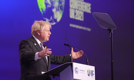 El primer ministro, Boris Johnson, no ve necesidad de imponer nuevas restricciones en el Reino Unido, pese a superar los 200.000 contagios. El primer ministro, Boris Johnson, no ve necesidad de imponer nuevas restricciones en el Reino Unido, pese a superar los 200.000 contagios.
