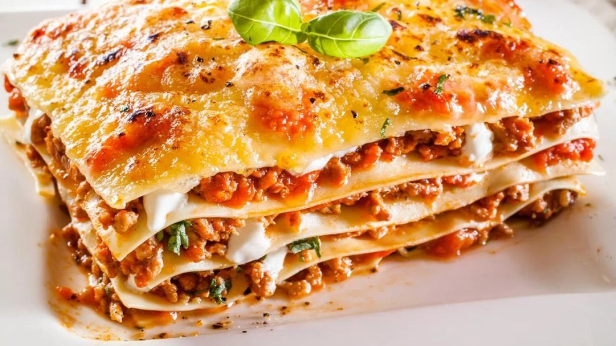 Lasagna: la receta fácil y económica para prepararla en casa
