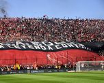 El no que recibieron los hinchas de Colón previo al debut con Defensores Unidos de Zarate. El no que recibieron los hinchas de Colón previo al debut con Defensores Unidos de Zarate.