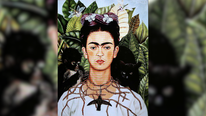 Qué significa el autorretrato con collar de espinas y colibrí de Frida Kahlo