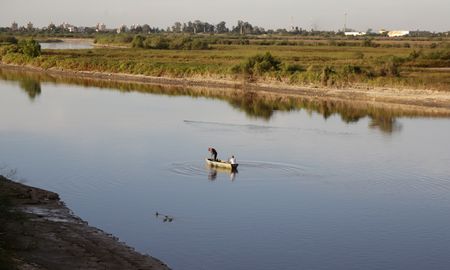 La obra tendría un total de 14 kilómetros a lo largo del río y tiene como objetivo revitalizar la zona y conectar barrios de la ciudad, especialmente aquellos más vulnerables del oeste. La obra tendría un total de 14 kilómetros a lo largo del río y tiene como objetivo revitalizar la zona y conectar barrios de la ciudad, especialmente aquellos más vulnerables del oeste.