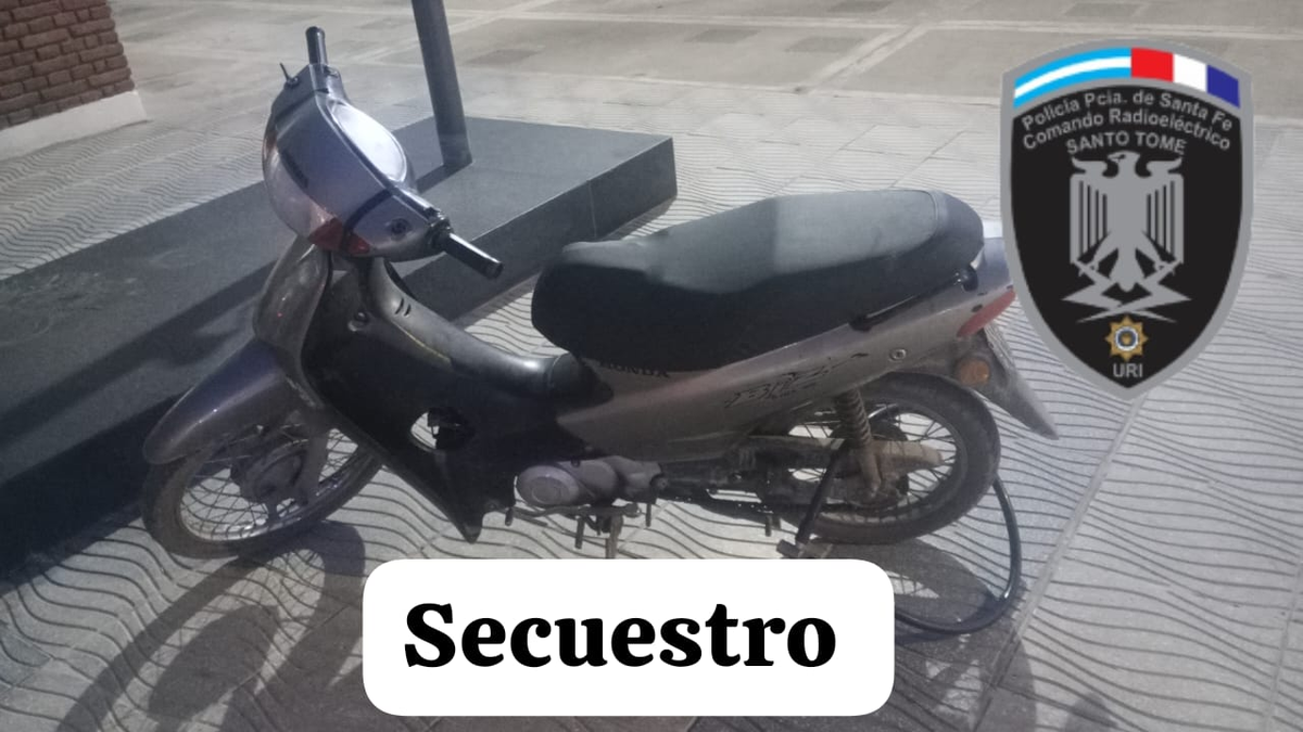 La moto recuperada por la policía tras el intento de robo en Santo Tomé.