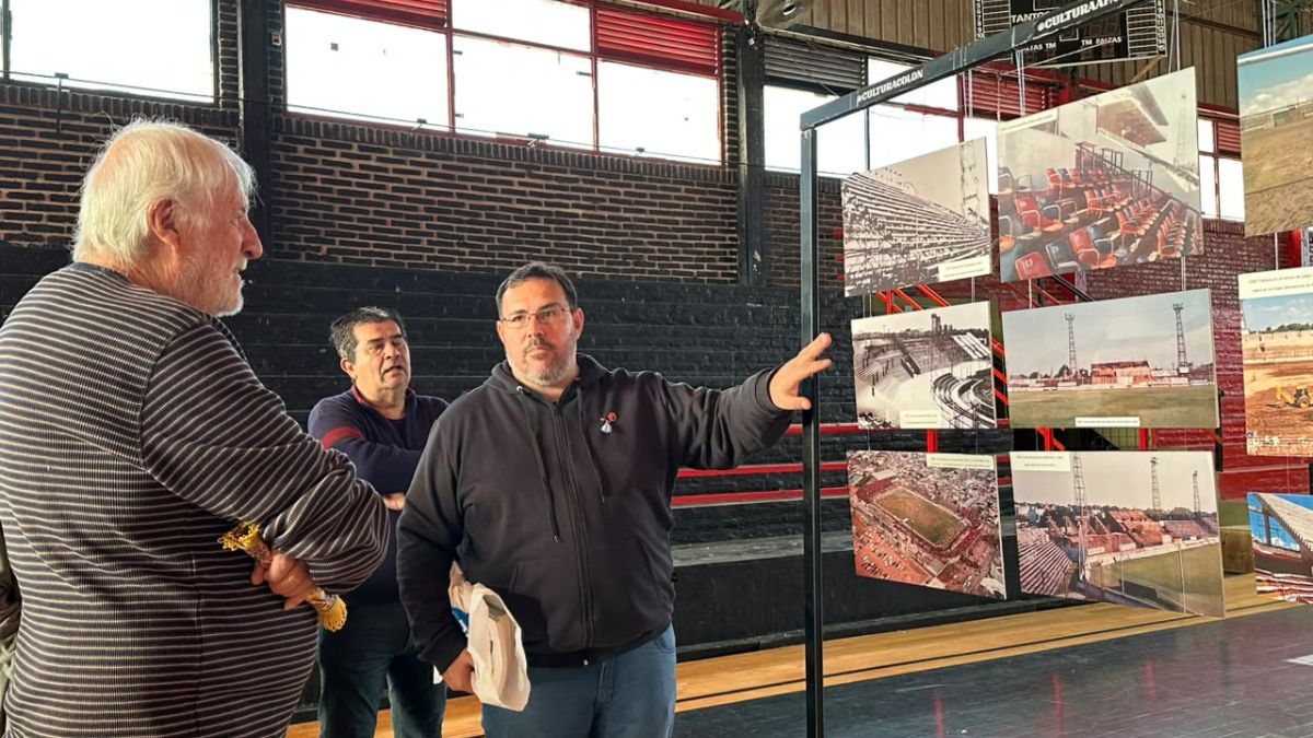 Diego Meloni, presidente de subcomisión de cultura, historia y museo de Colón junto a José Vignatti. Diego Meloni, presidente de subcomisión de cultura, historia y museo de Colón junto a José Vignatti.