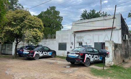 Ingreso a la Subcomisaría Sexta de Santa Fe. Ingreso a la Subcomisaría Sexta de Santa Fe.