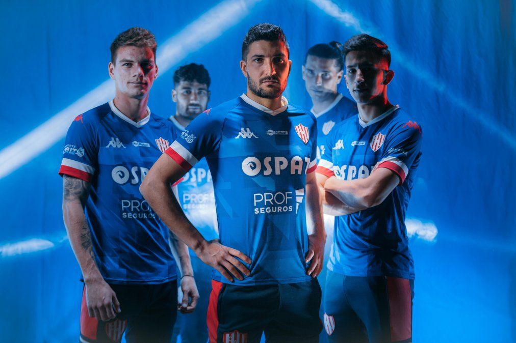 Unión presentó su nueva camiseta alternativa en redes sociales.