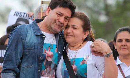 Los padres de Fernando esperan la sentencia de los rugbiers. Los padres de Fernando esperan la sentencia de los rugbiers.