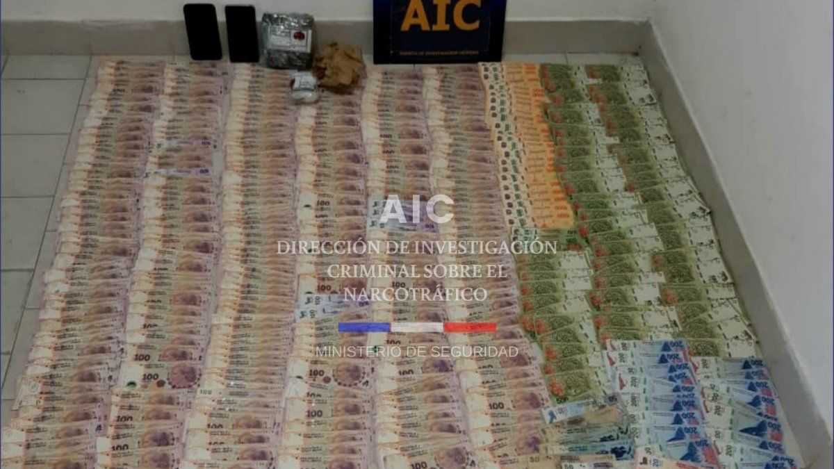 En los allanamientos se secuestró dinero en efectivo y se detuvo a los sospechosos