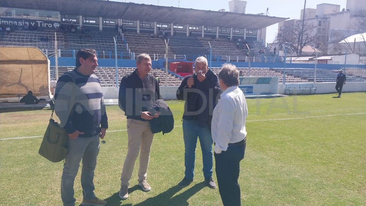 Colón y la buena noticia con el tema refuerzo: ¿cuándo llega?. Colón y la buena noticia con el tema refuerzo: ¿cuándo llega?.
