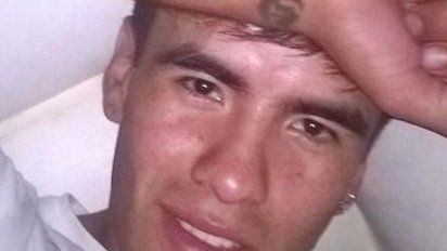 La&nbsp;Policía Federal&nbsp;de nuevo recibió un&nbsp;llamado&nbsp;de un&nbsp;pescador&nbsp;para avisarles que en la misma zona donde aparecieron los restos esqueletizados de Facundo esta vez&nbsp;habían encontrado una mochila muy parecida a la que llevaba el joven cuando emprendió su viaje a Bahía Blanca.