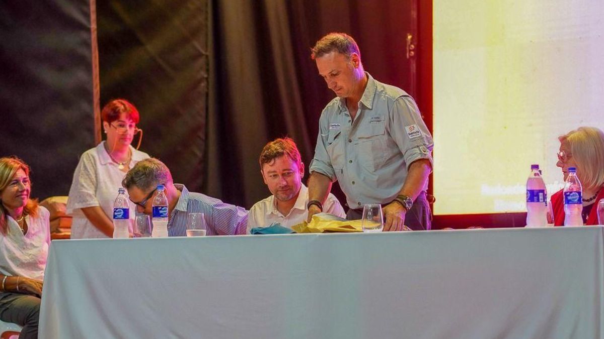 El acto fue encabezado por el ministro de Obras Públicas, Lisandro Enrico.