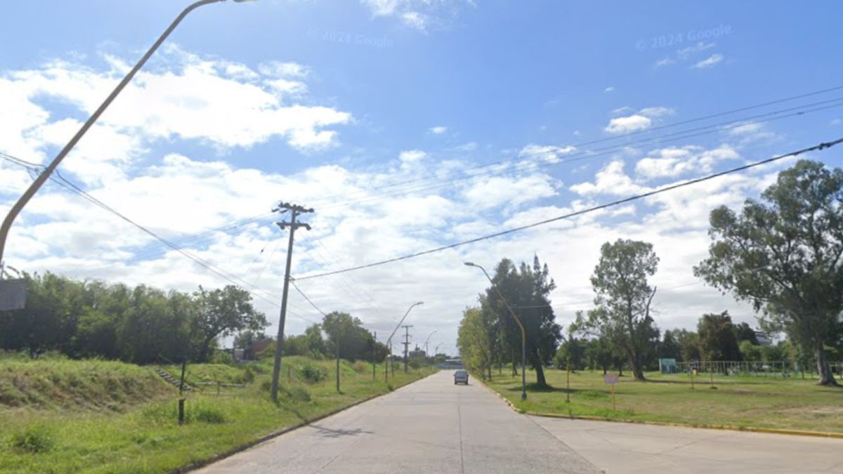 Un joven de 19 años fue herido con una botella de vidrio mientras defendía a su novia en una pelea en barrio Villa del Parque.