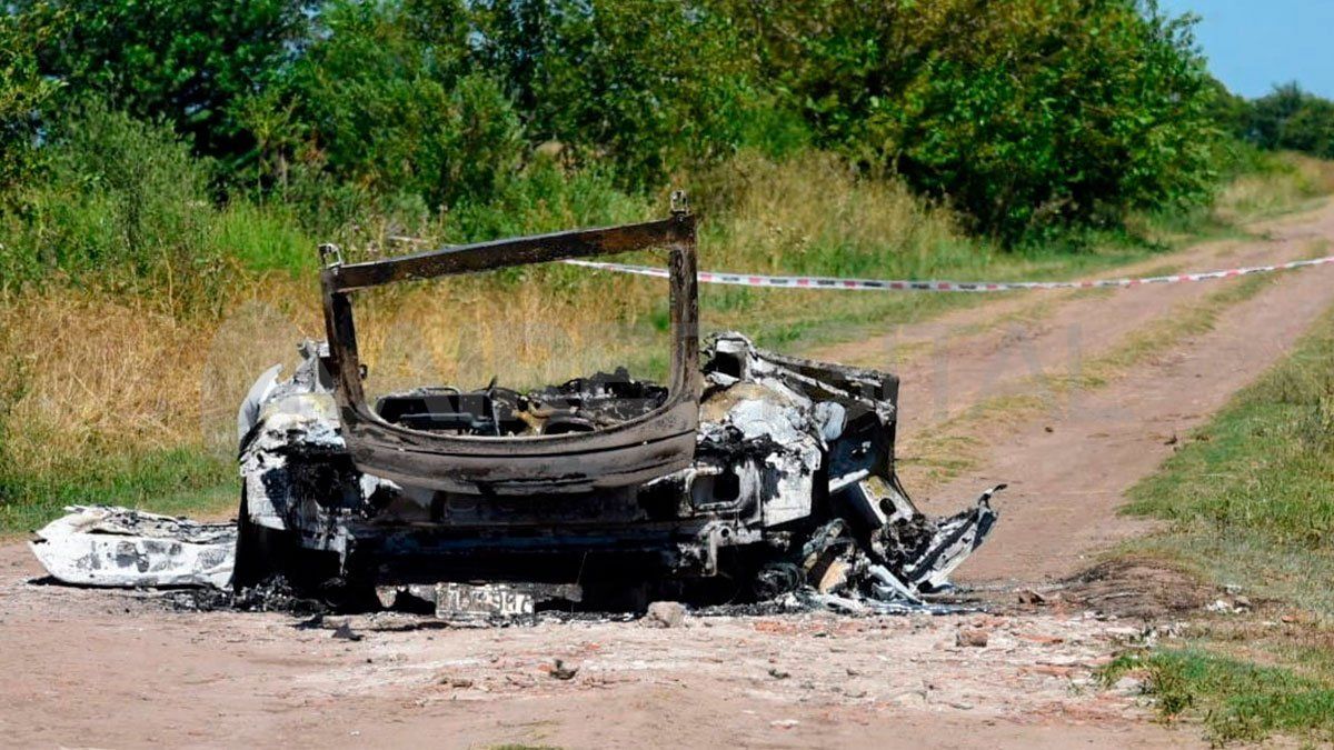 Postal del triple crimen de Ibarlucea. 