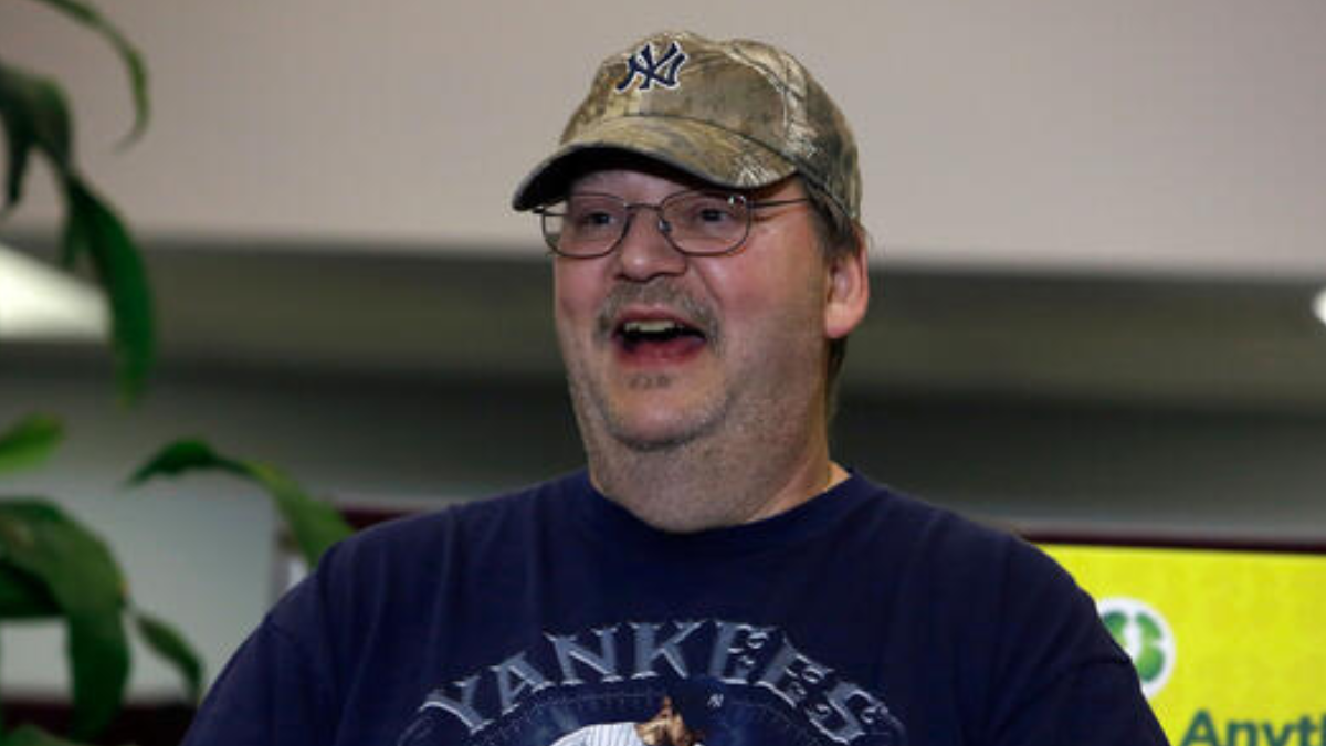 Un giro inesperado del destino convirtió una historia de crisis personal en uno de los premios más recordados de la lotería estadounidense.